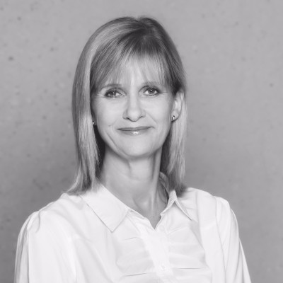 Dr Fiona Rennie